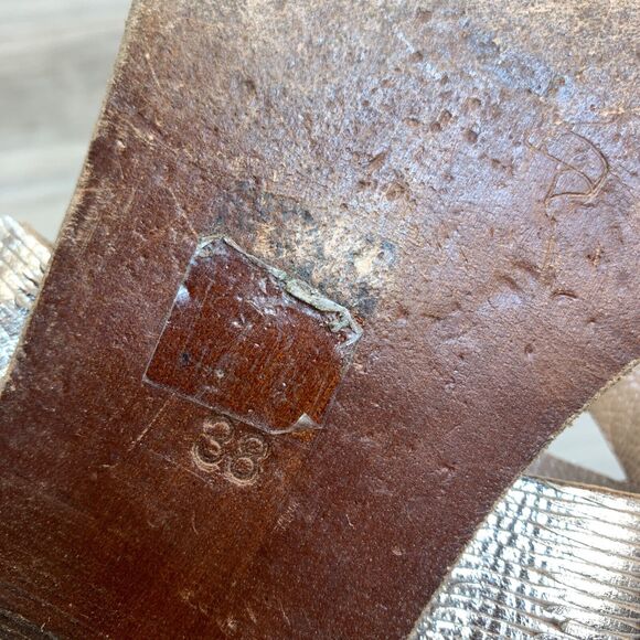 Freebird by Steven Ocean Beige Metallic US Sz 38 Flat Gladiator Sandals Toe Loop - Picture 8 of 10